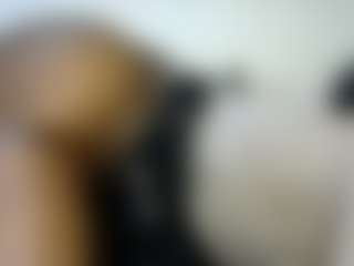 thickpetite's Live Sex Cam Show