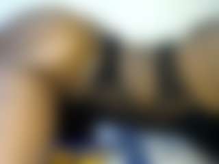 thickpetite's Live Sex Cam Show