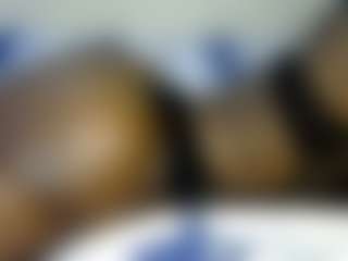 thickpetite's Live Sex Cam Show
