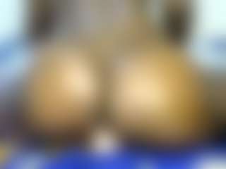 thickpetite's Live Sex Cam Show