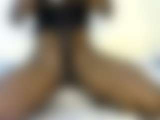 thickpetite's Live Sex Cam Show