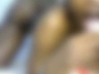 thickpetite's Live Sex Cam Show