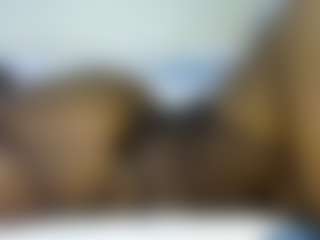 thickpetite's Live Sex Cam Show