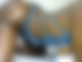 thickpetite's Live Sex Cam Show