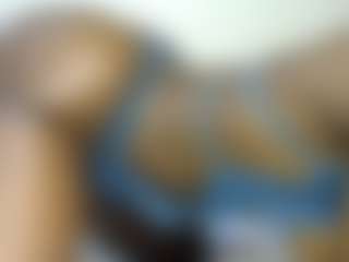 thickpetite's Live Sex Cam Show