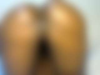 thickpetite's Live Sex Cam Show