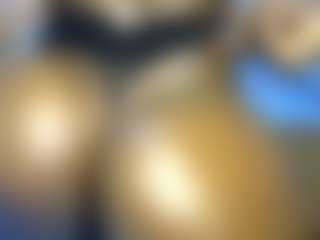 thickpetite's Live Sex Cam Show