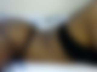thickpetite's Live Sex Cam Show