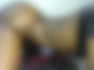 thickpetite's Live Sex Cam Show