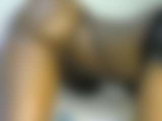 thickpetite's Live Sex Cam Show