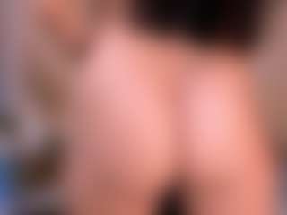 Live cam show with Mia-Gothzx - Living Room on CamSodaAdn