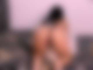 Live cam show with Mia-Gothzx - Flashing on AdultVida.com