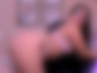 Live cam show with Mia-Gothzx - Athletic White on Camsoda | colombia