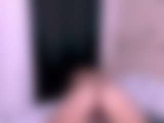 Live cam show with Mia-Gothzx - Flashing on nudelive.tv