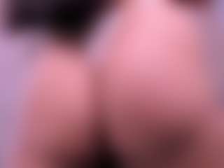 Live cam show with Mia-Gothzx - Athletic on Porn Luv
