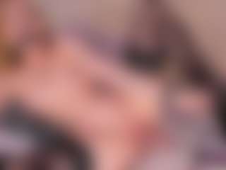 Live cam show with Anika - Green Eyes on Gym Cam Girls
