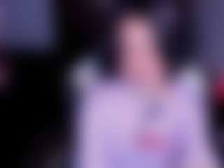 Live cam show with Frida Lassi - Teen (18+) on 1on1-livenow