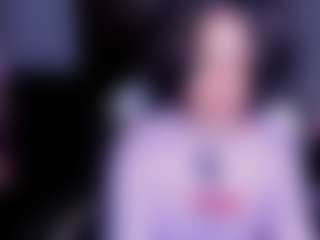 Live cam show with Frida Lassi - Teen (18+) on Latina Girls