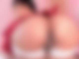 Live cam show with Meredith Rosse - Spank on xDating
