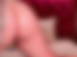 Live cam show with MilaHal - Twerk on live18s.com