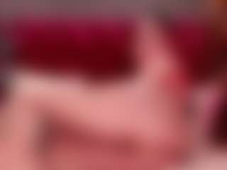 Live cam show with MilaHal - Facial on Camsoda