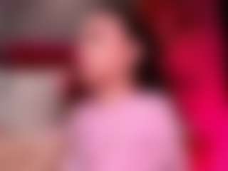 Live cam show with MilaHal - Facial on Camsoda
