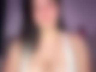 Live cam show with Ellaq - Facial Piercings on Fling VIP Chat