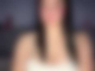 Live cam show with Ellaq - Thin on Milfs Live