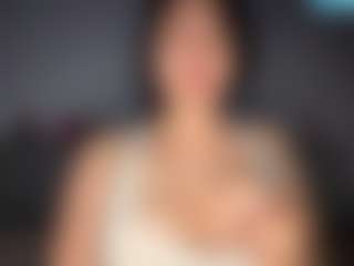 Ellaq's Live Sex Cam Show