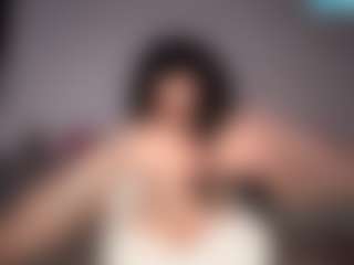Ellaq's Live Sex Cam Show