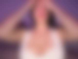 Ellaq's Live Sex Cam Show