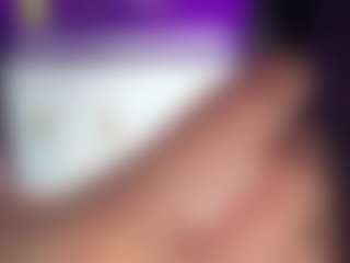 Ellaq's Live Sex Cam Show
