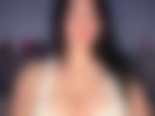 Ellaq's Live Sex Cam Show