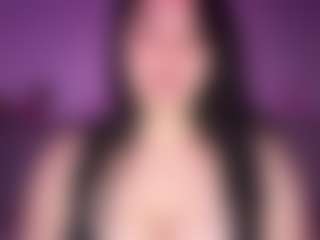 Ellaq's Live Sex Cam Show