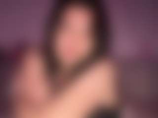Ellaq's Live Sex Cam Show