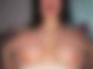 Ellaq's Live Sex Cam Show