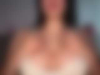 Ellaq's Live Sex Cam Show