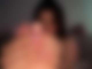 Live cam show with Ellaq - HD on camgirlchat.live