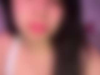 Ellaq's Live Sex Cam Show