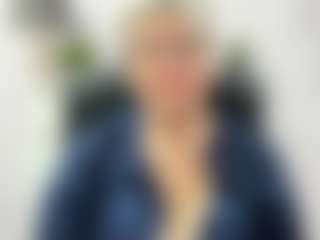 Live cam show with IrisLust - Joi on live18s.com