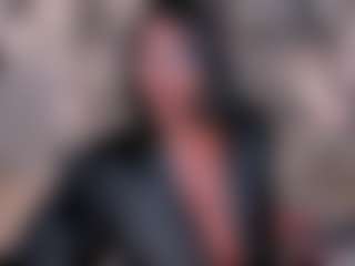 Live cam show with Savannah Storm - Living Room on xplaylive.com
