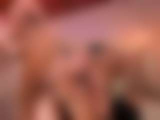 Live cam show with Savannah Storm - Living Room on StripNow
