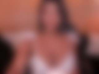 Live cam show with Savannah Storm - Living Room on Fit Hotties