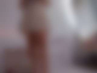 Live cam show with SophieeRain - Striptease on Fling VIP Chat