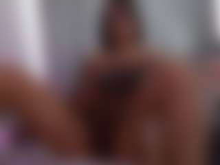 Live cam show with SophieeRain - Joi on xDating