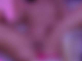 Live cam show with SophieeRain - Moaning on Camsoda