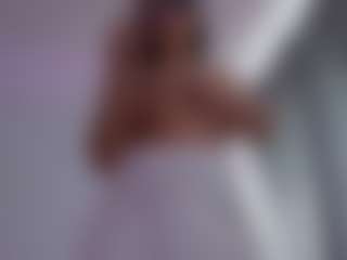 Live-Cam-Show mit SophieeRain - Full Nudity auf Camsoda