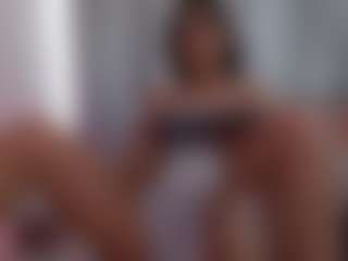 Live cam show with SophieeRain - Bedroom Brown Hair on Camsoda