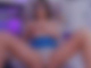 SophieeRain's Live Sex Cam Show
