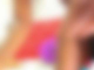 Live cam show with Beilon Dayanna - Double Penetration on livesuperchat.net